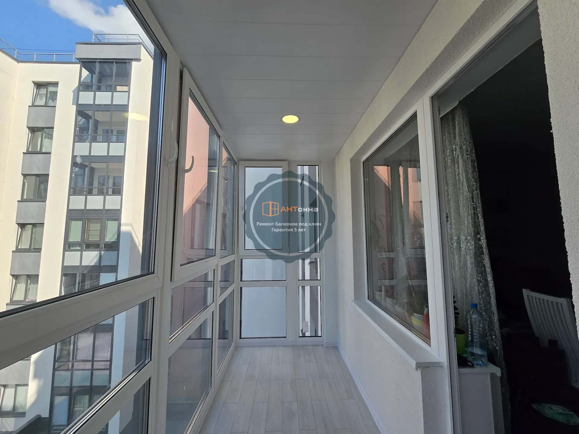 Панорамный балкон под ключ